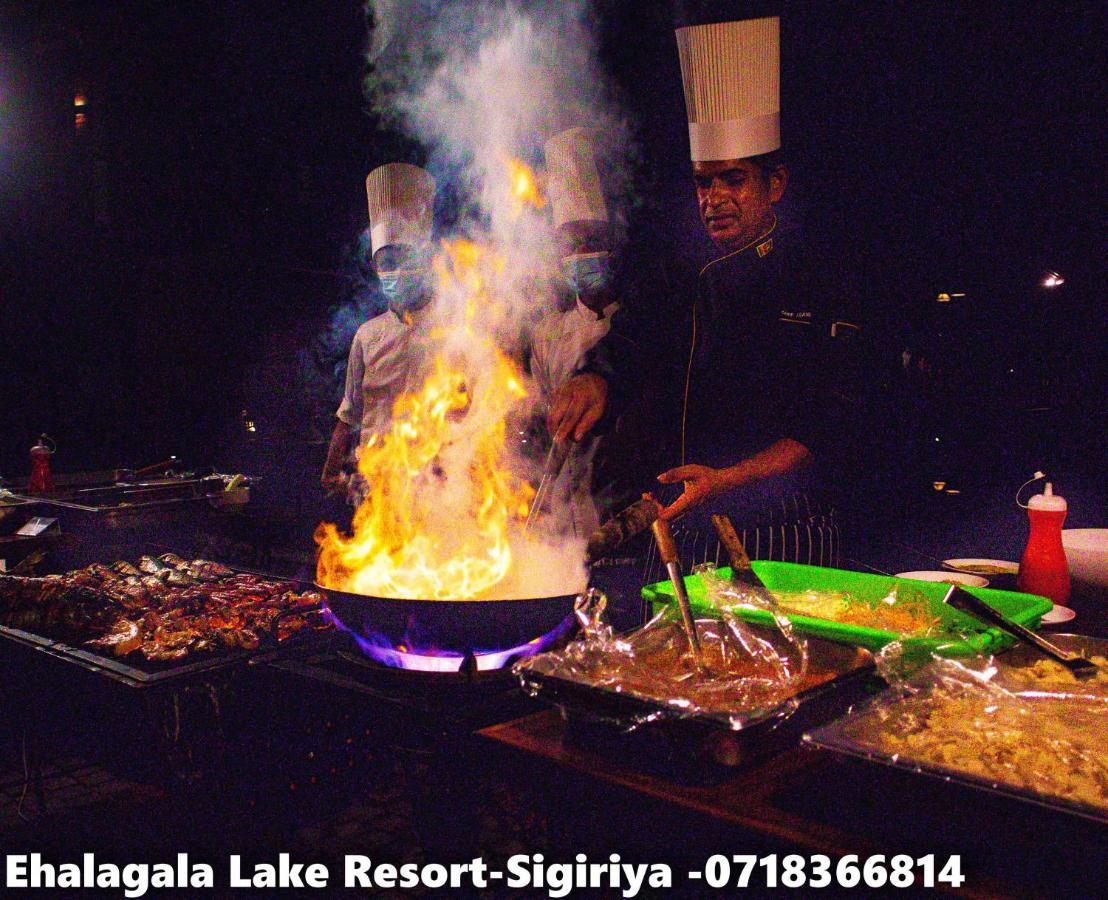 Ehalagala Lake Resort Sigirija Zewnętrze zdjęcie