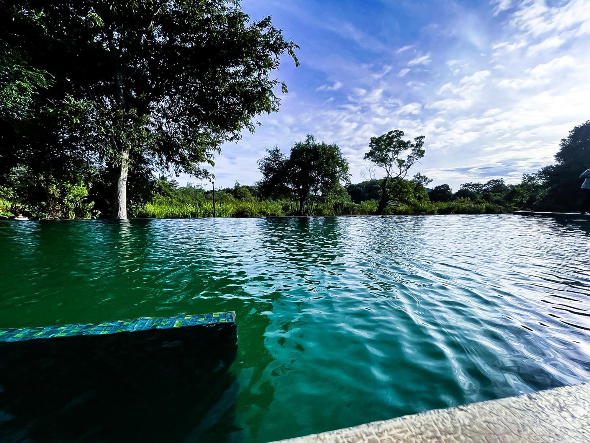Ehalagala Lake Resort Sigirija Zewnętrze zdjęcie