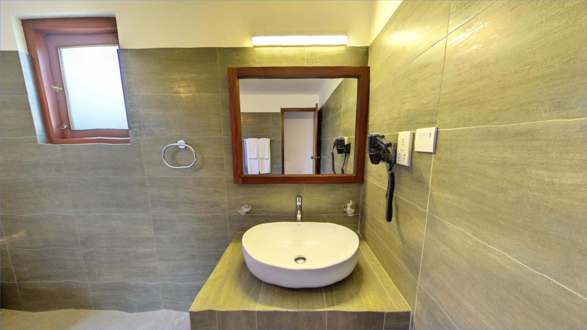 Ehalagala Lake Resort Sigirija Zewnętrze zdjęcie